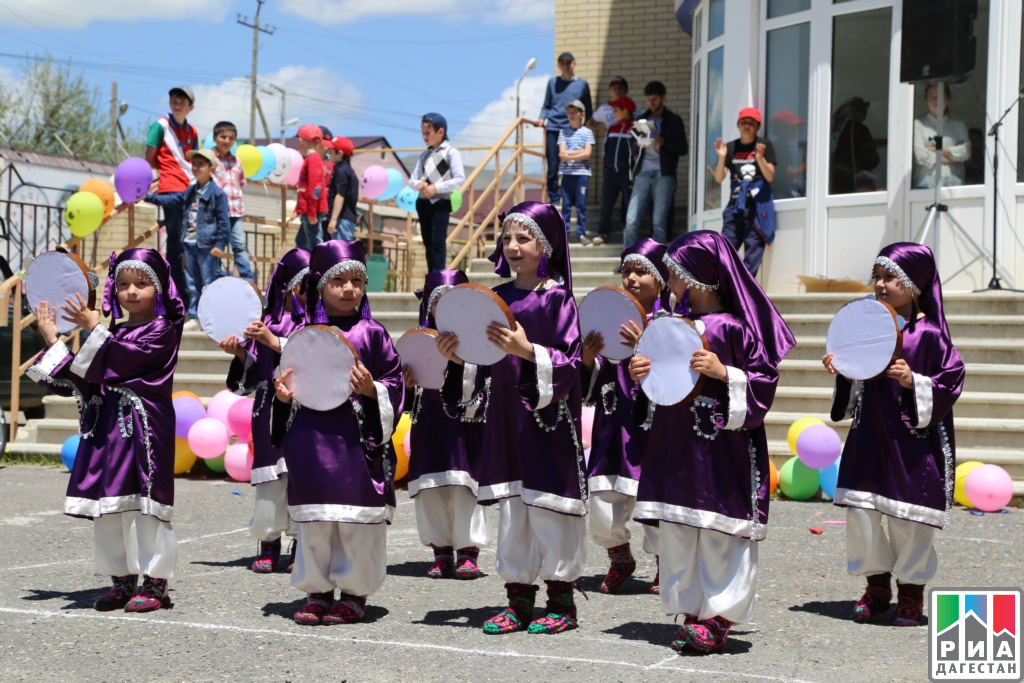 Праздничный концерт ко Дню защиты детей провели в Хунзахском районе