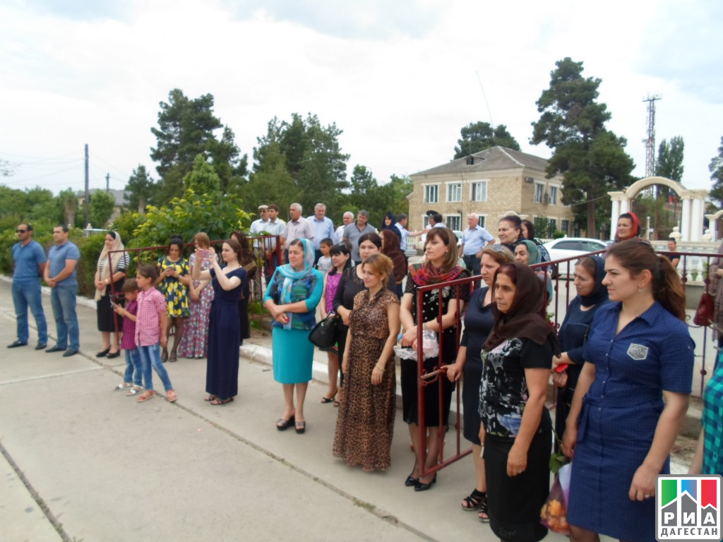 Торжественный митинг ко Дню памяти и скорби провели в Каякентском районе