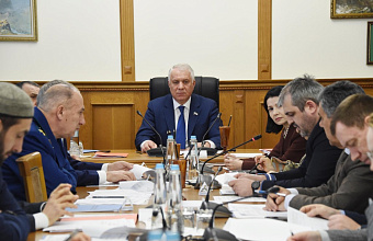 Комитет по нацполитике, вопросам общественных и религиозных объединений и межпарламентским связям рассмотрел ряд вопросов