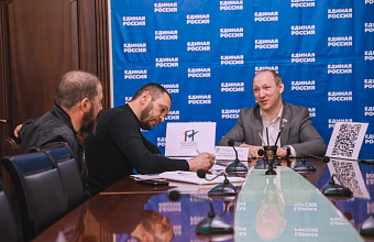 Гасан Османов рассмотрел обращения граждан в приемной «Единой России»