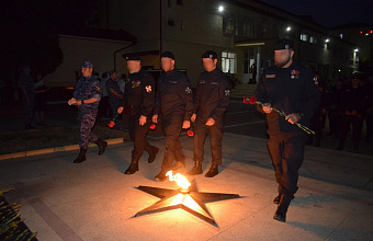 Росгвардейцы Дагестана провели патриотическую акцию «Свеча памяти»