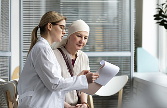 Правительство России направило финансирование на выплаты в 2025 году медработникам за выявление онкологии