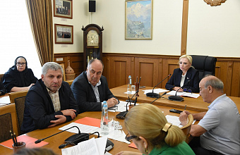 При Комитете НС РД по образованию и науке создана рабочая группа по изучению родных языков