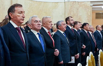 Заур Аскендеров принял участие в торжественном собрании, посвященном 30-летию Законодательного Собрания Санкт-Петербурга