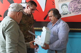 Депутат НС РД Гаджи Биярсланов оказал поддержку участнику СВО