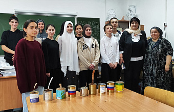 Школьники Кизилюрта изготовили окопные свечи для военнослужащих, находящихся в зоне СВО