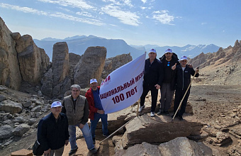 Национальный музей Дагестана имени А. Тахо-Годи отметил 100-летие восхождением на гору Шалбуздаг