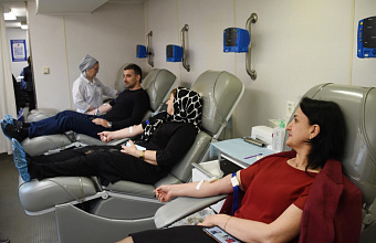 Депутаты и сотрудники аппарата республиканского парламента приняли участие в донорской акции