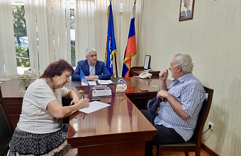 Депутат НС РД Джамалудин Нажмудинов провел прием граждан