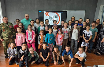 Встреча с участником СВО прошла в пришкольном лагере Дахадаевского района