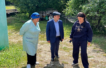 Депутат НС РД Осман Булатов провел депутатский контроль в детском лагере «Космос»