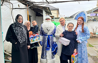 Елена Павлюченко присоединилась к акции «Ёлка желаний»