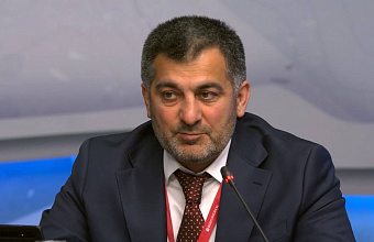 Гаджи Султанов: «В Дагестане выпущено около 5 тыс. банковских карт по нормам исламского финансирования»