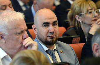 Вопросы поддержки участников СВО и их семей обсудили в ходе 46-ой сессии Народного Собрания республики