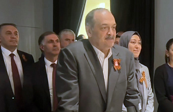 Камил Давдиев принял участие в открытии новой экспозиции и в церемонии награждения победителей интеллектуальной игры «Наследники Победы»