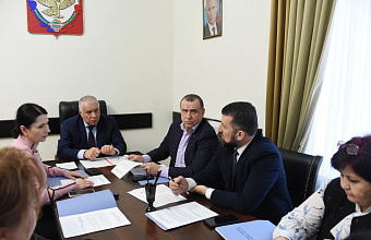 Законопроекты о продаже алкоголя и религиозных объединениях обсудили в парламенте Дагестана