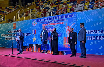 Турнир по вольной борьбе «Памяти Героев Дагестана» прошел в Каспийске