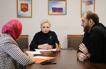 Председатели комитетов парламента Дагестана провели приемы граждан