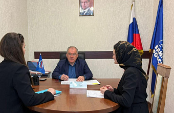 Депутат НС РД Висампаша Ханалиев рассмотрел обращения граждан в приемной «Единой России»