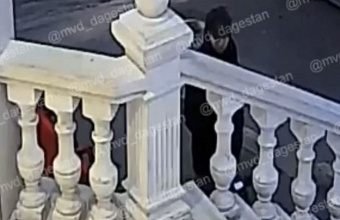 Махачкалинец украл велосипед у доставщика еды