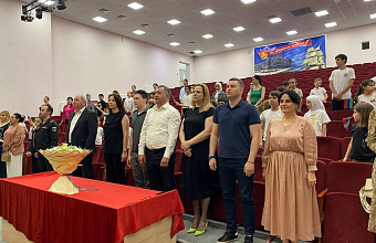 Артем Бичаев принял участие в торжественных открытиях школьных лагерей в Махачкале