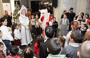 Молодежный парламент в Дагестане поздравили детей-сирот и детей участников СВО с наступающим праздником