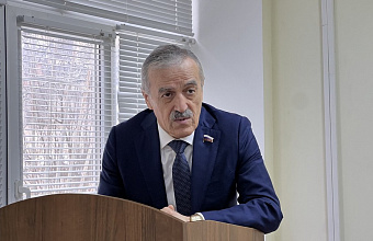 Нурбаганд Нурбагандов встретился с коллективом Центральной больницы Буйнакска