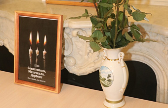 Санкт-Петербург скорбит по жертвам теракта в Дагестане и Севастополе