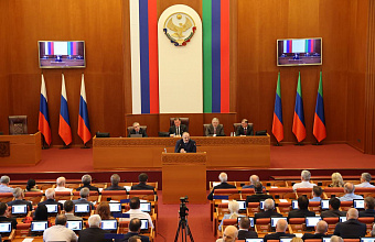 Сергей Меликов: «Прошу взять на парламентский контроль ход проведения капремонта школ»