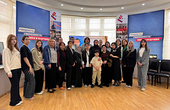 30 портретов участников СВО представлено на выставке в Махачкале