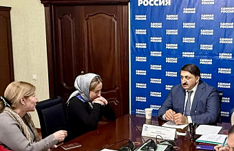 Джамаладин Гасанов выслушал более 20 обращений дагестанцев в ходе личного приема