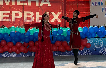 Ансамбль «Лезгинка» представил свои лучшие номера детям из Курской и Запорожской областей