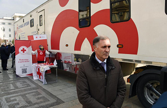 Депутаты и работники Аппарата парламента Дагестана приняли участие в донорской акции по сдаче крови