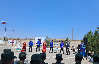 В воинских частях Буйнакска и Каспийска прошли патриотические акции «Слава защитникам»