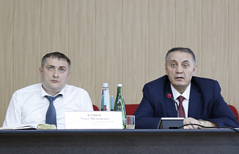 Абдурахман Махмудов провел совещание по вопросам, озвученным в Послании Главы Дагестана