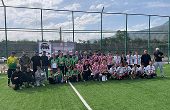 Турнир по мини-футболу на призы депутата Госдумы РФ Нурбаганда Нурбагандова прошел в Ахтынском районе