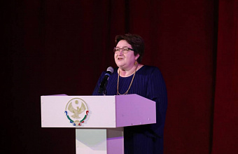 Салихат Гамзатова стала заслуженным работником культуры Российской Федерации