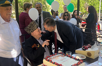 Ветерана Великой Отечественной войны Мусу Багаутдинова поздравили со 100-летним юбилеем