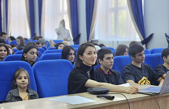 Дагзнание организовало онлайн-встречу с летчиком-космонавтом Мусой Манаровым