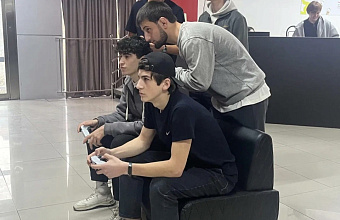 При поддержке Сайгидпаши Умаханова в Махачкале прошел фиджитал-турнир «Играй за наших!»