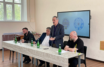 Депутаты Госдумы РФ встретились со студентами ДГПУ