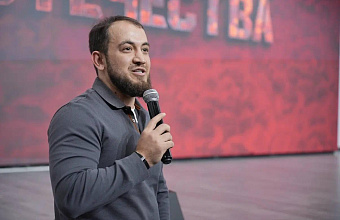 Руководитель ЦУР Дагестана рассказал школьникам о культурных ценностях и интернет-безопасности