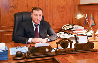 Заур Аскендеров поздравил жителей республики с Днем России