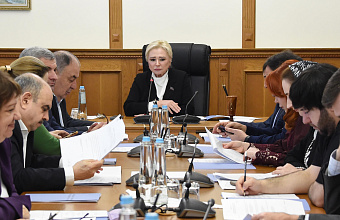 Комитет по образованию и науке НС РД обсудил изменения в закон о защите прав ребенка