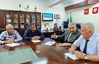 Вице-спикер НС РД Сайгидахмед Ахмедов провел прием граждан в Гумбетовском районе