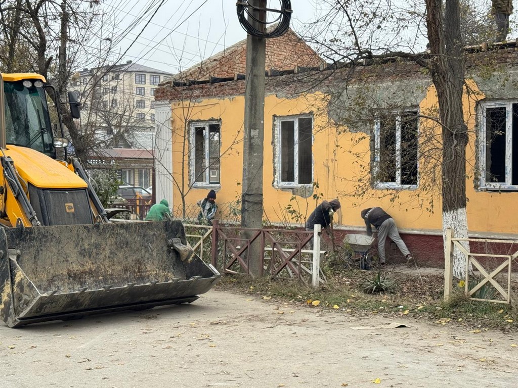 Мэр Кизляра поручил завершить капремонт Школы искусств до конца года