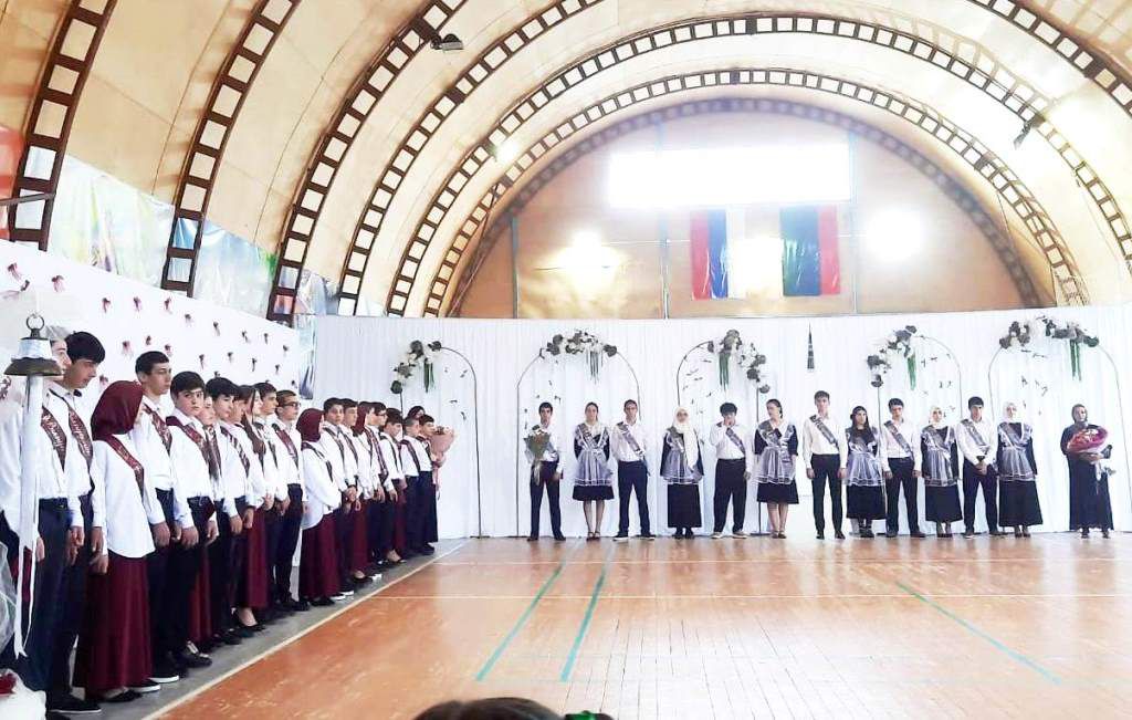 В школах Гунибского района прошли «последние звонки»
