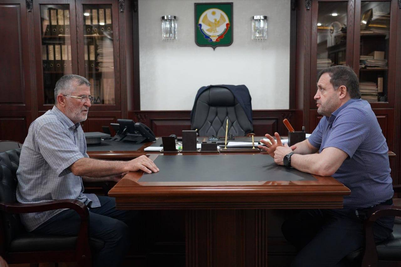 Мэр Хасавюрта встретился с участником СВО Хабибулой Мусалаевым