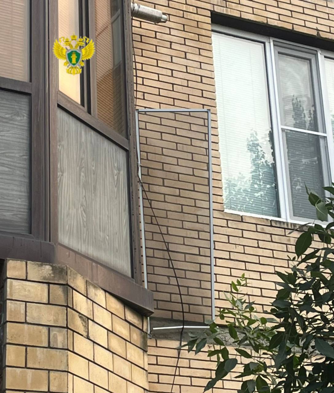 Двое малолетних детей выпали из окон домов в Дагестане