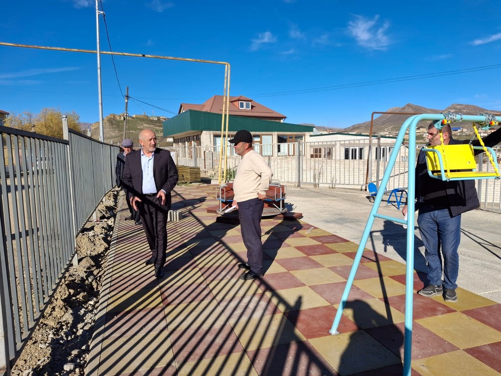 В селе Уркарах благоустроили общественную территорию